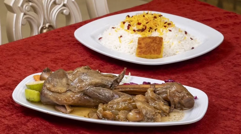 تایم کاری رستوران معین درباری