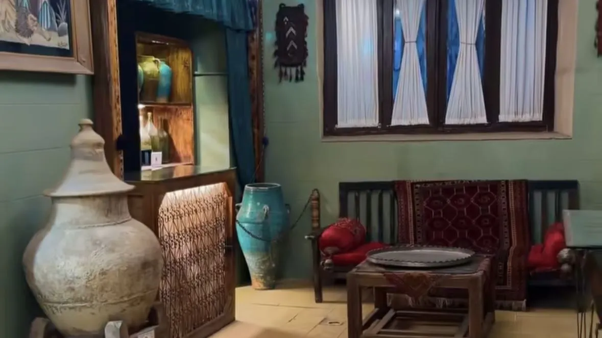 فضای داخلی عمارت قربا مشهد