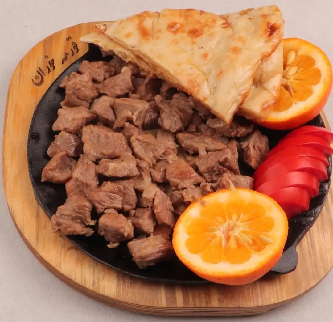 قرمه چدنی قرمه خوران شاندیز مشهد