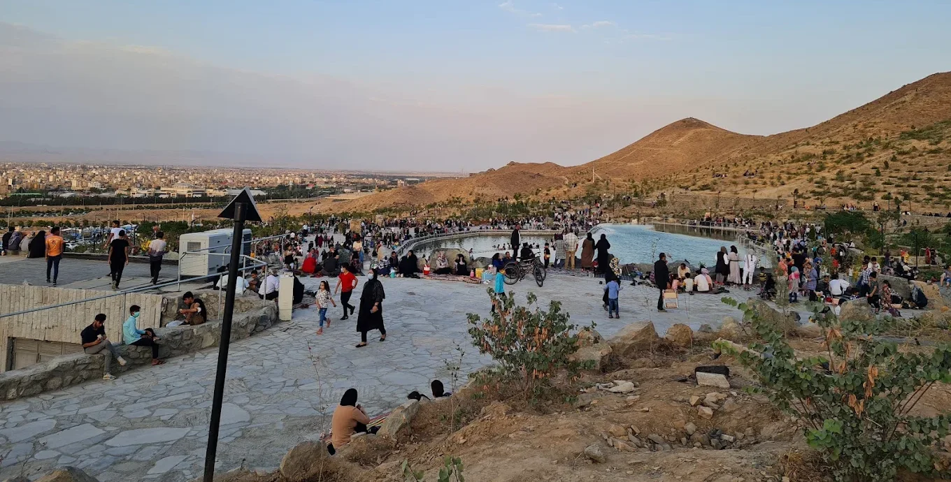 دریاچه بوستان کوهشار مشهد