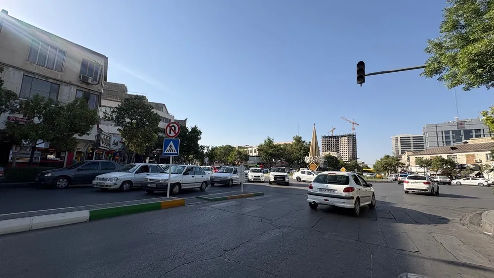 ساندویچ میدان ده دی مشهد