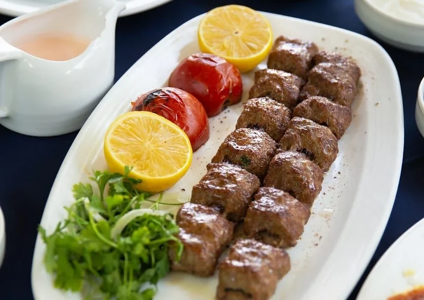 چلو لقمه باغ دربار شاندیز مشهد