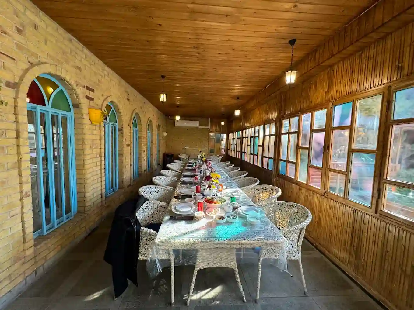 سالن vip رستوران باغ دربار شاندیز مشهد