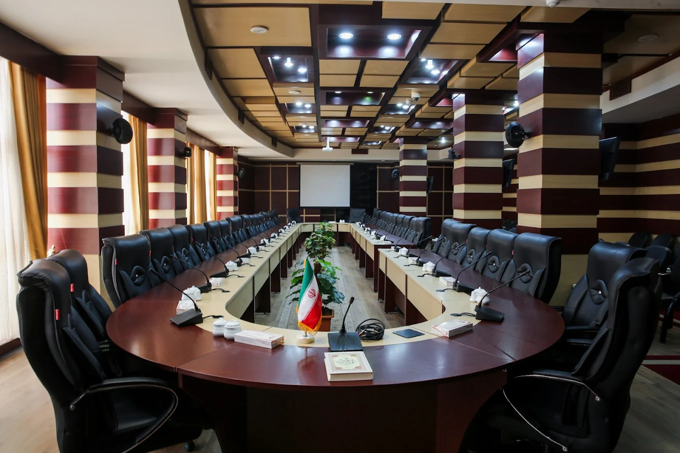 امکانات هتل فرهنگ و هنر مشهد