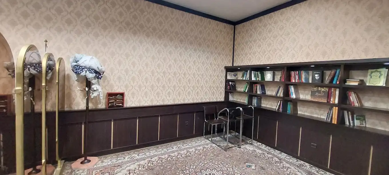 نمازخانه و کتابخانه هتل فرهنگ و هنر مشهد