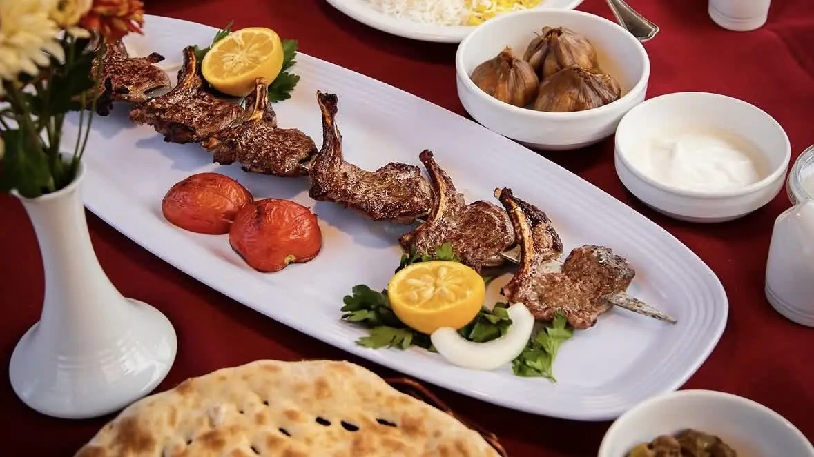 چلو شیشلیک باغ دربار شاندیز مشهد
