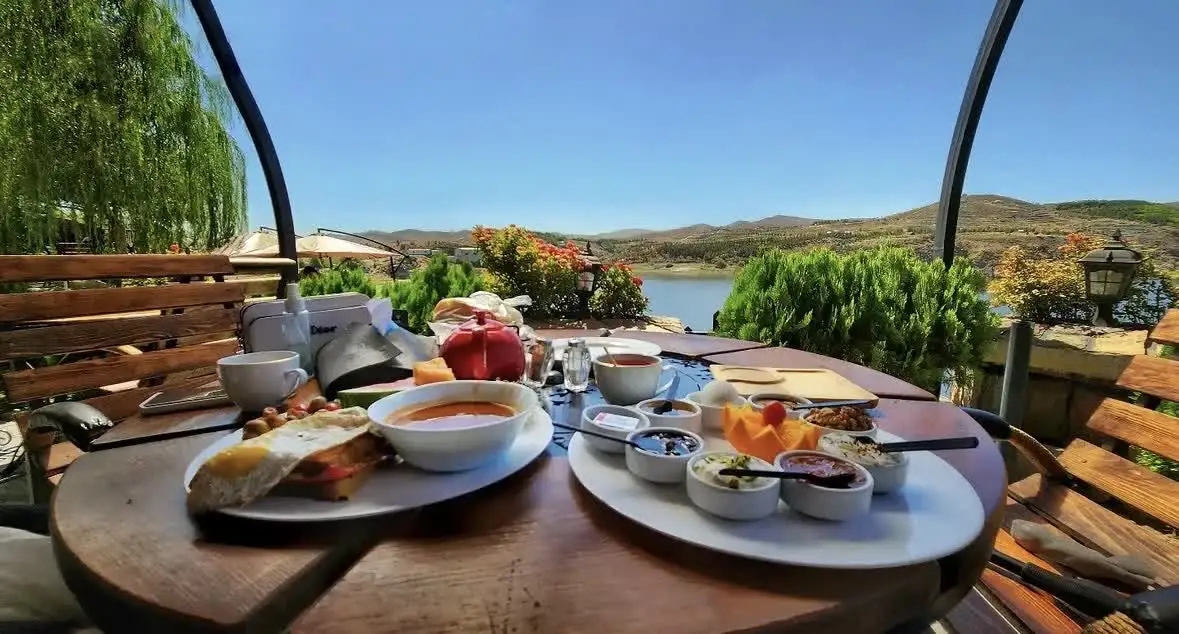 رستوران الماس گلستان مشهد