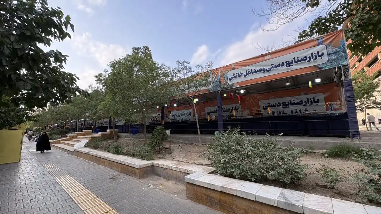 شب بازار کنار بازار فردوسی مشهد