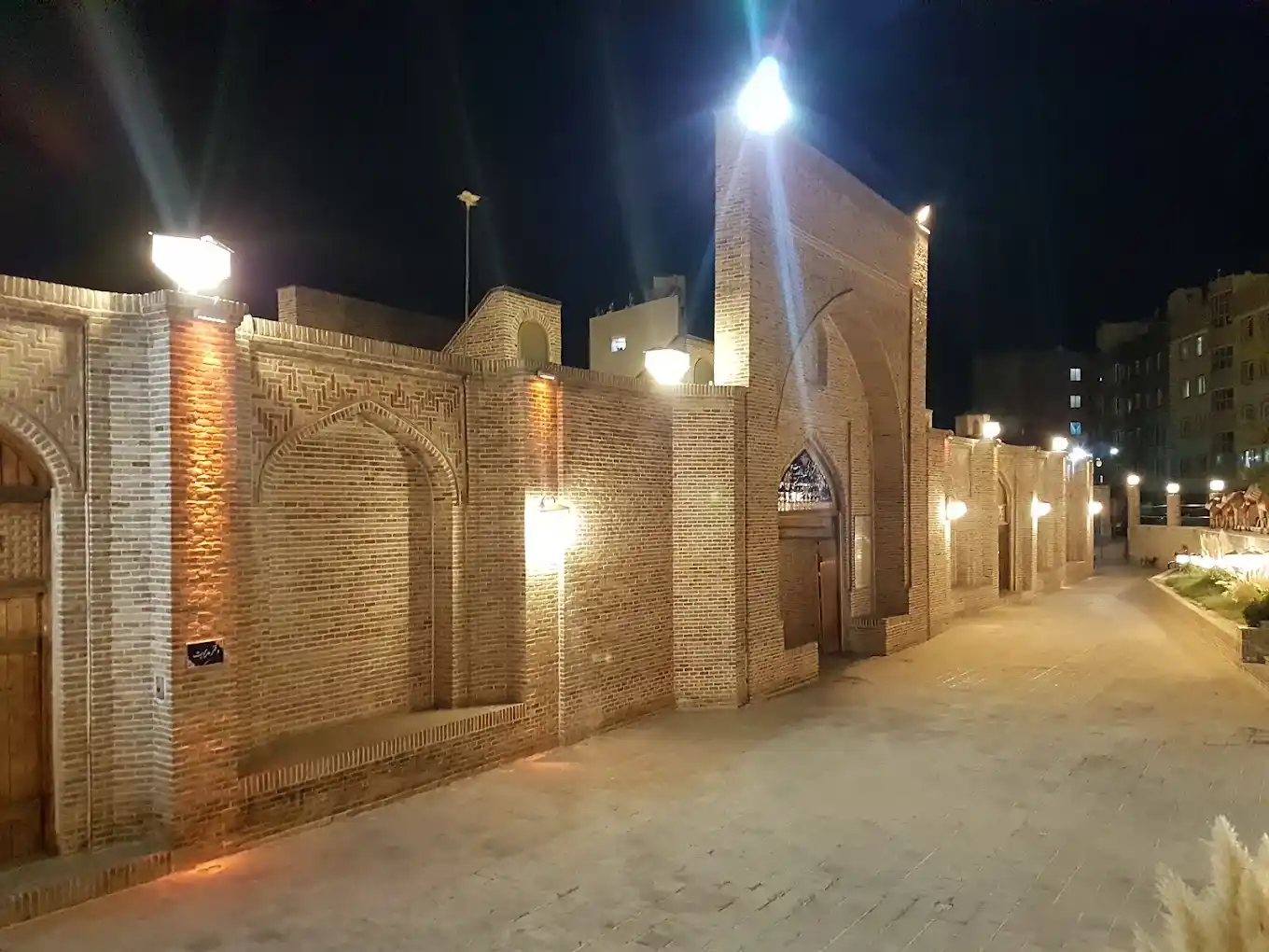 کاروانسرای بابا قدرت مشهد مال چه دورانی بوده است