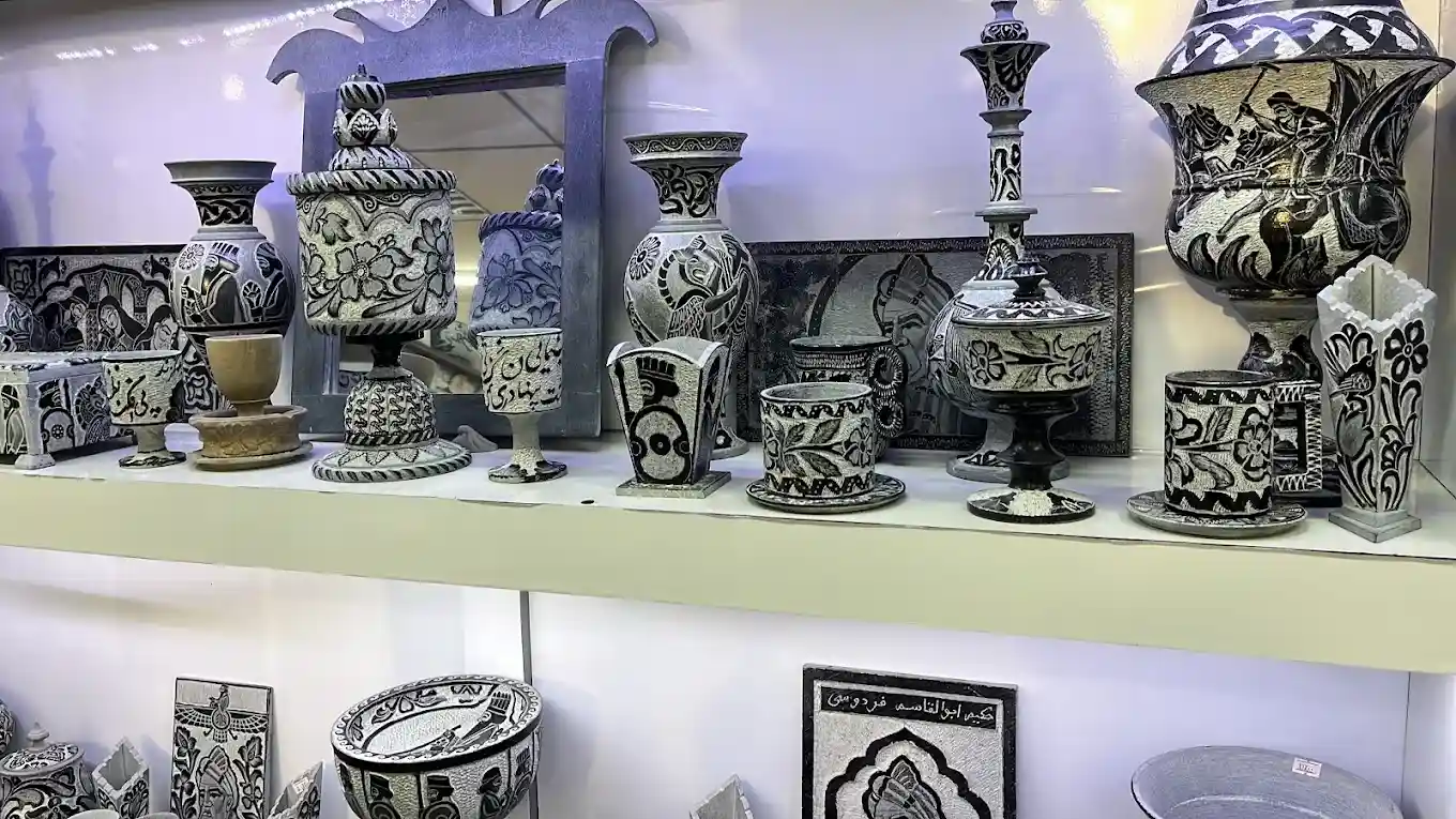 بازارچه موجود در آرامگاه فردوسی