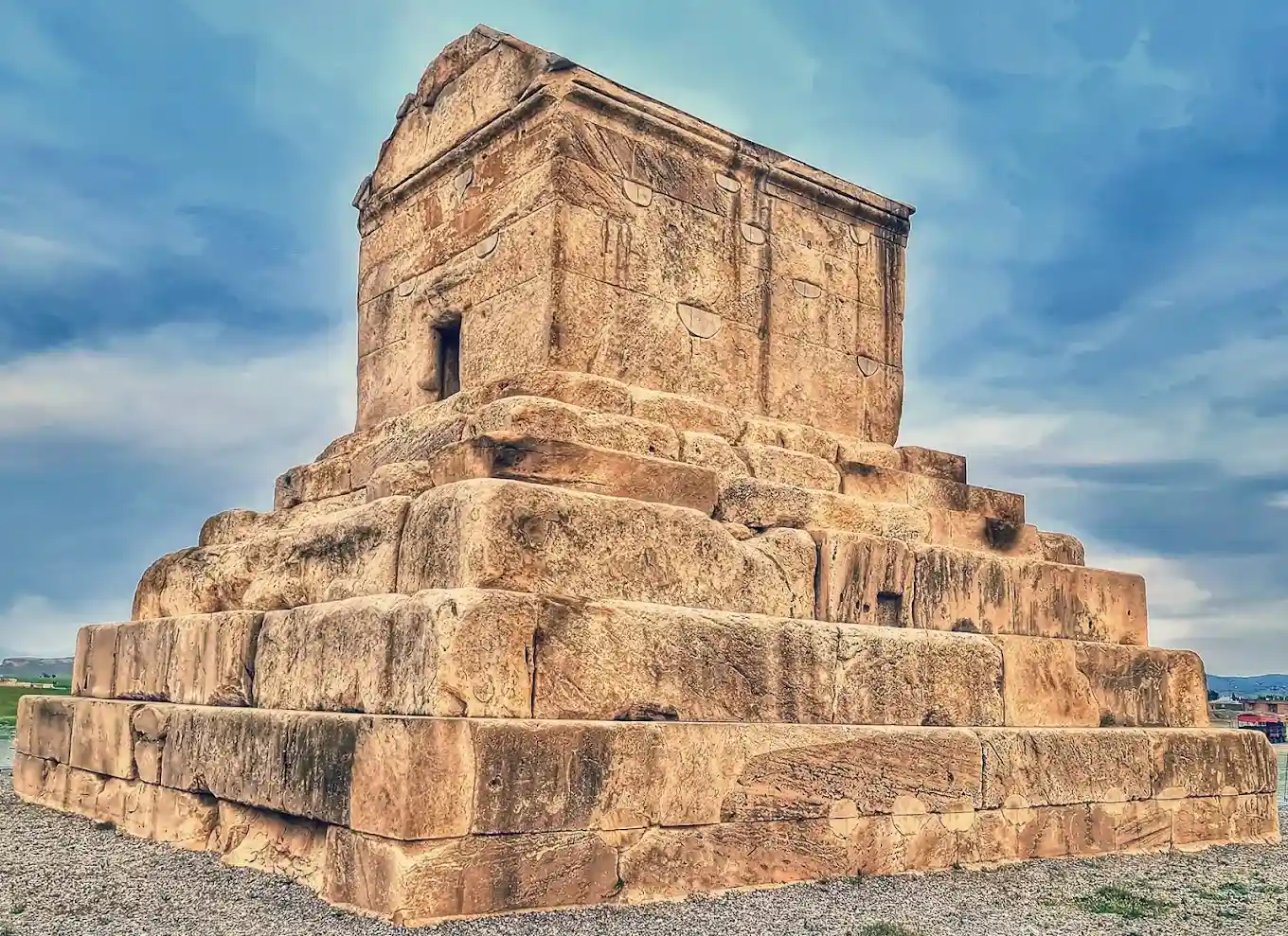 آرامگاه کوروش بزرگ در پاسارگاد