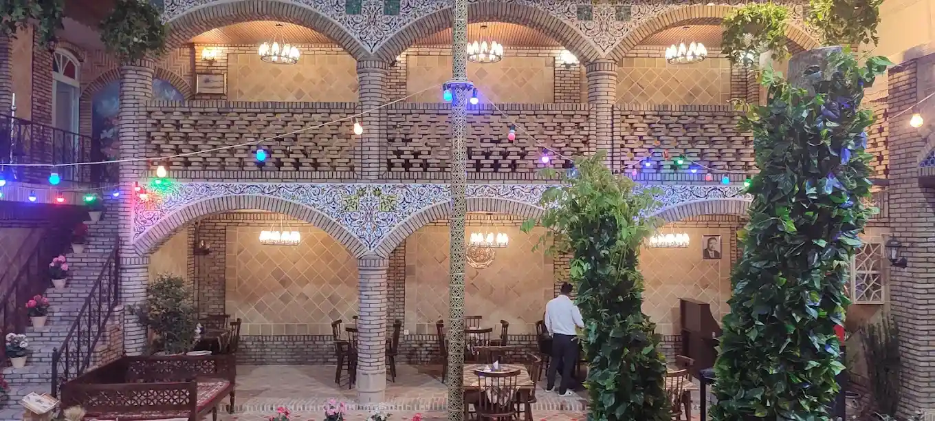 خانه تاریخی بهرامی مشهد منو