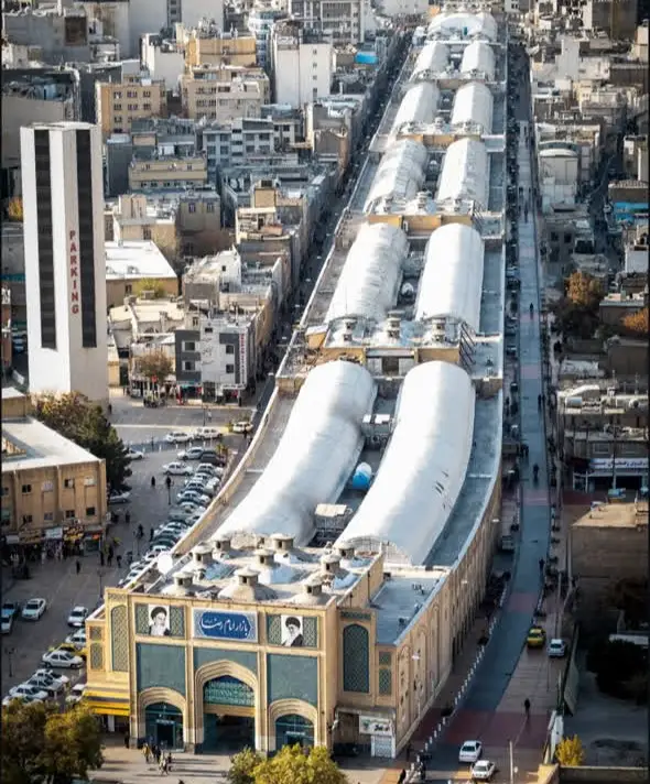 فضای داخلی بازار رضا مشهد