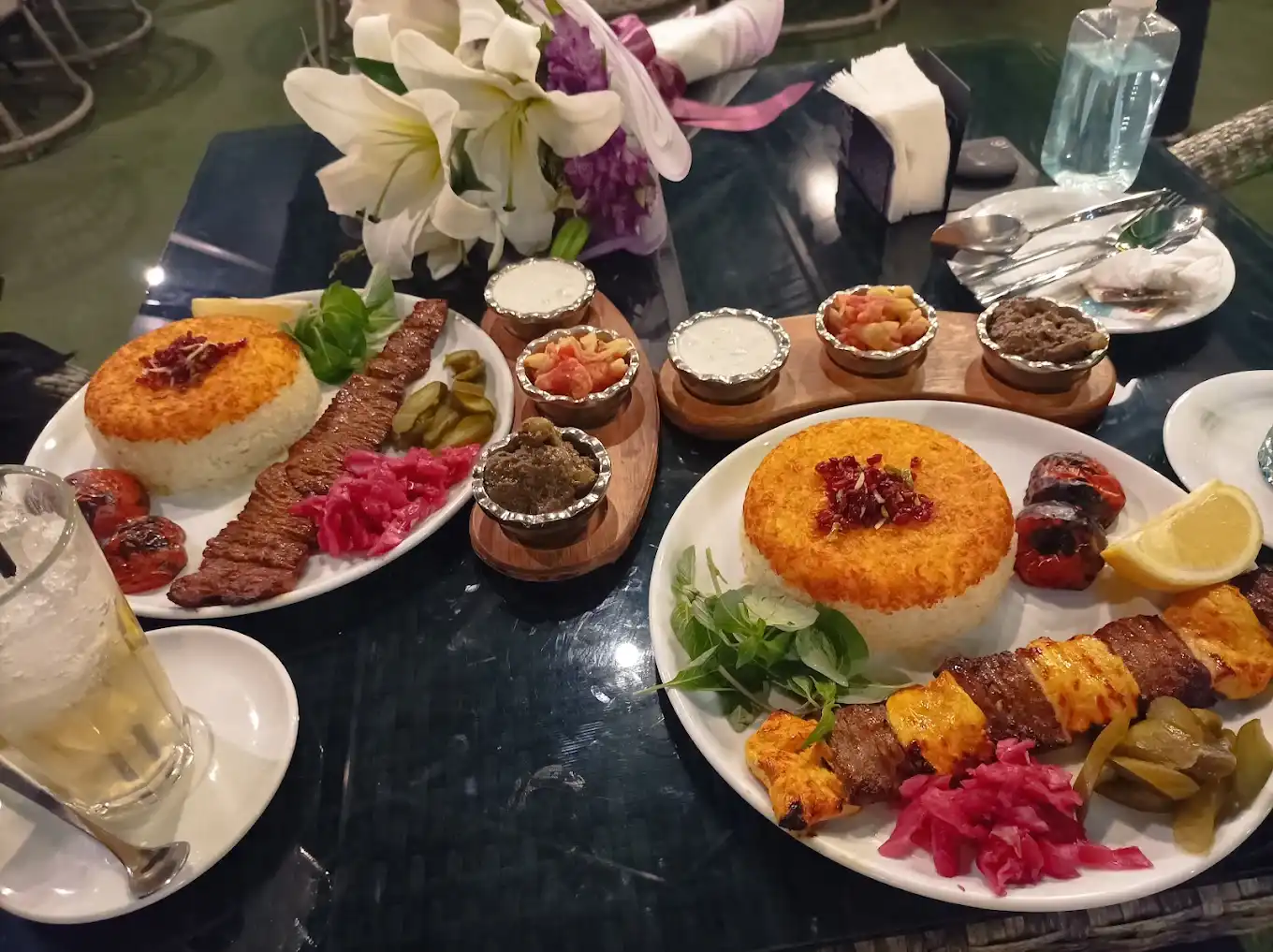 غذای ایرانی رستوران اسپرلوس مشهد