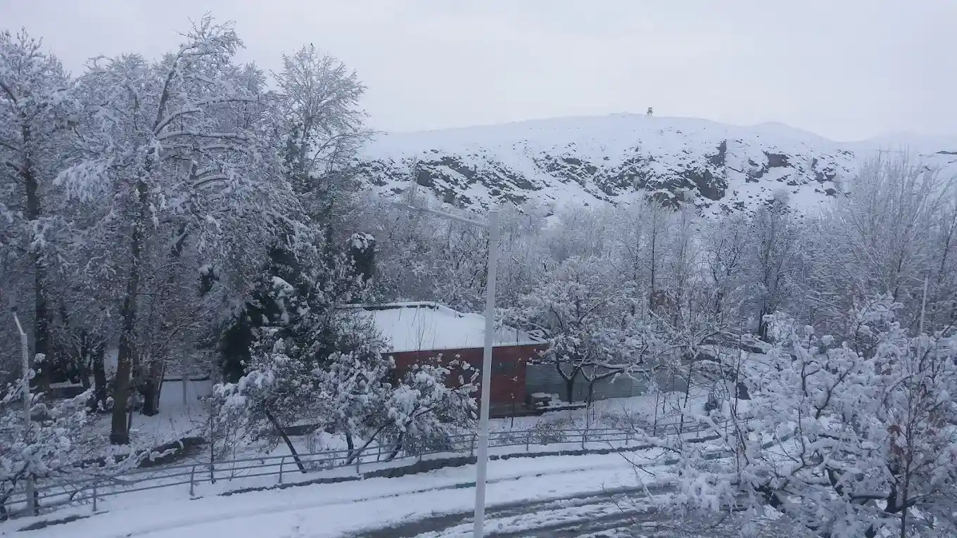 پارک وکیل آباد مشهد در زمستان