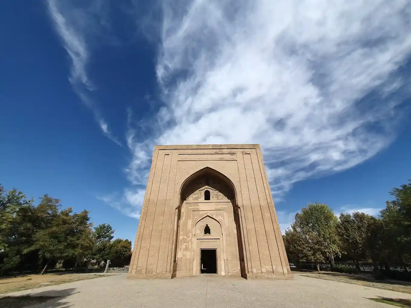 گنبد خشتی مشهد