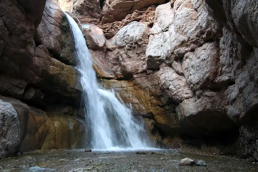 آبشار آبقد مشهد دقیقا کجاست