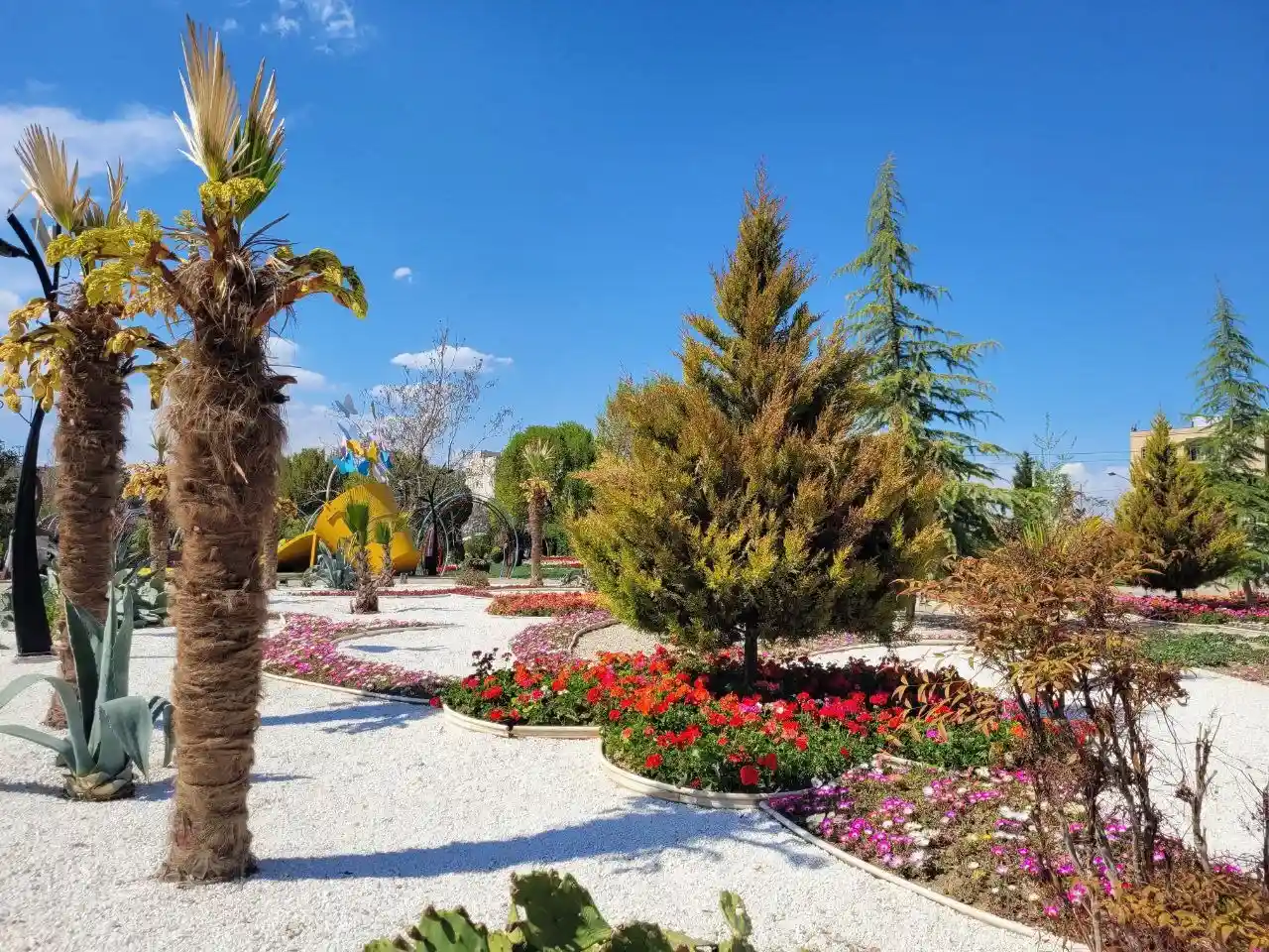 بوستان گل های مشهد