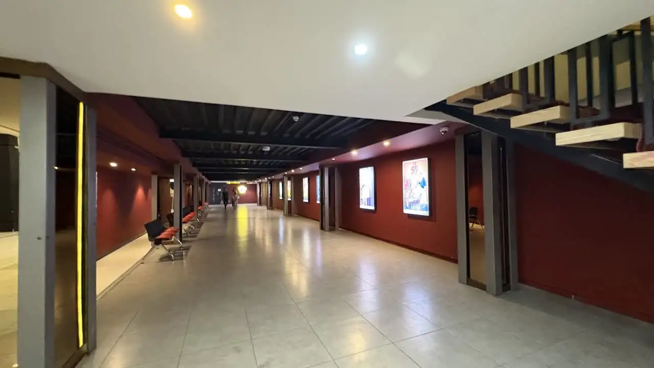 پردیس سینمایی ویلاژتوریست مشهد کجاست