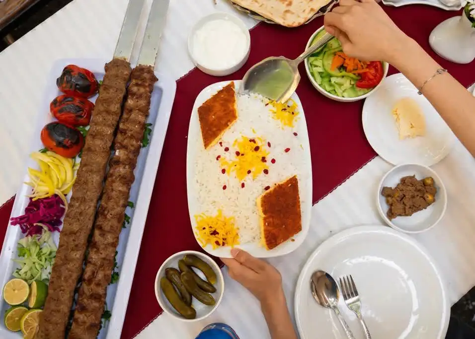 قیمت غذاهای رستوران کوروش ابرده مشهد