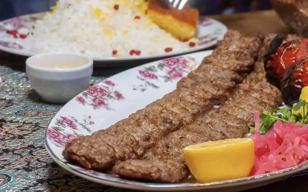 رستوران سنتی در مشهد