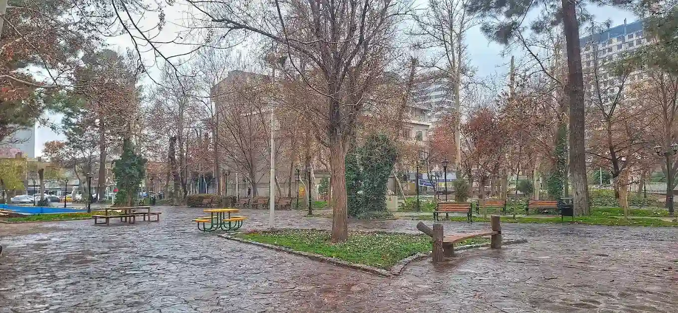 ویژگی های طبیعی باغ ملی مشهد