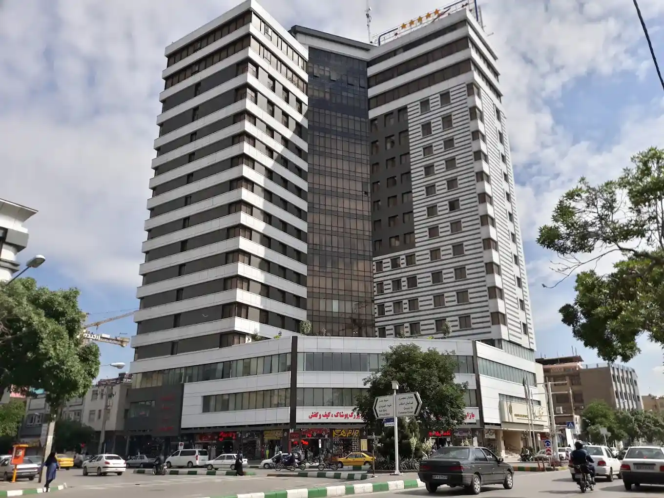 هتل سی نور مشهد کجاست؟