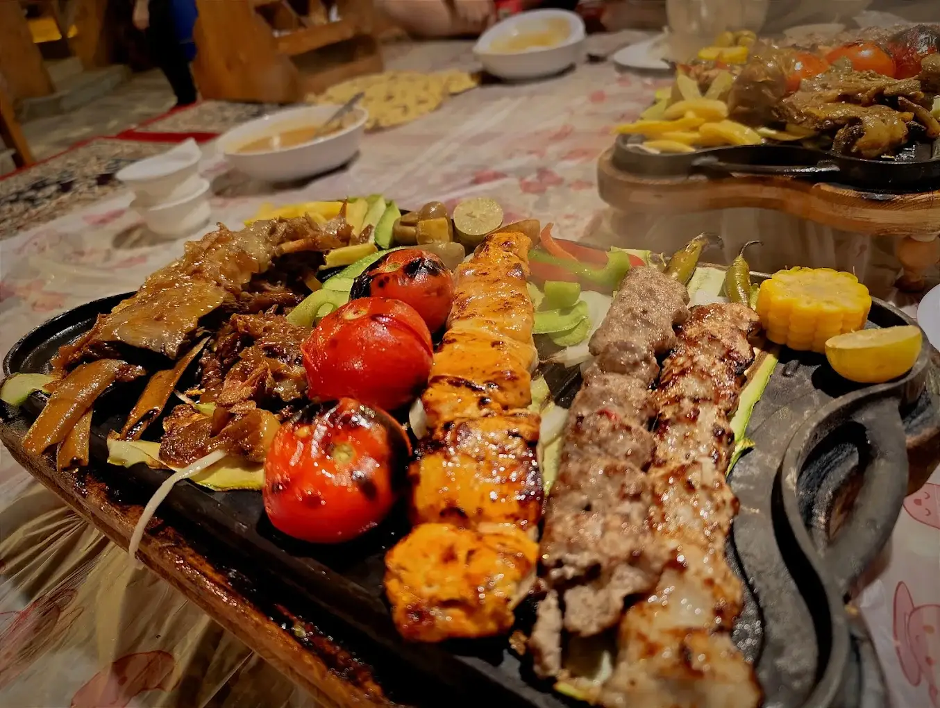 منو رستوران بلبل عنبران طرقبه
