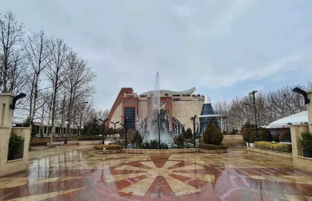 قصر مهرگان شاندیز