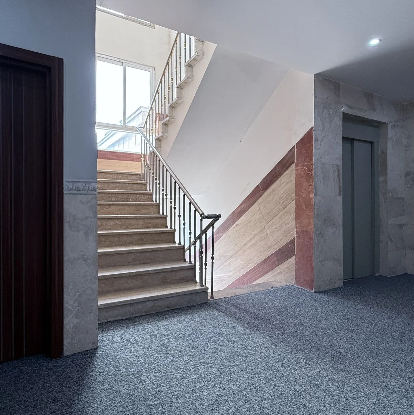 طبقات هتل لاوان مشهد