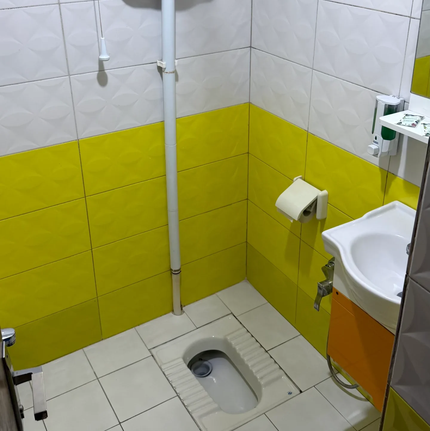 سرویس بهداشتی هتل تاج مشهد