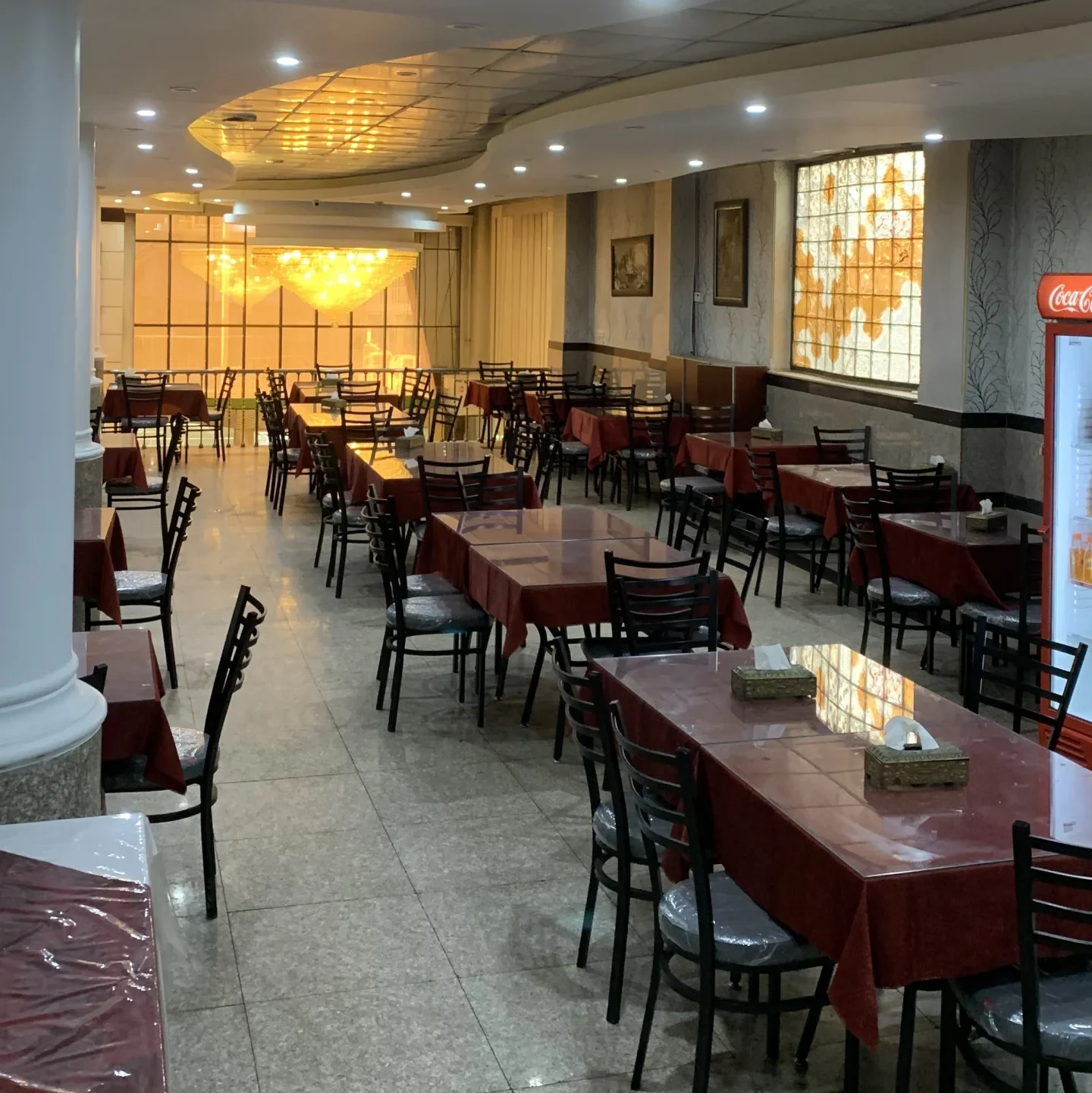 رستوران هتل سفرا طلایی مشهد