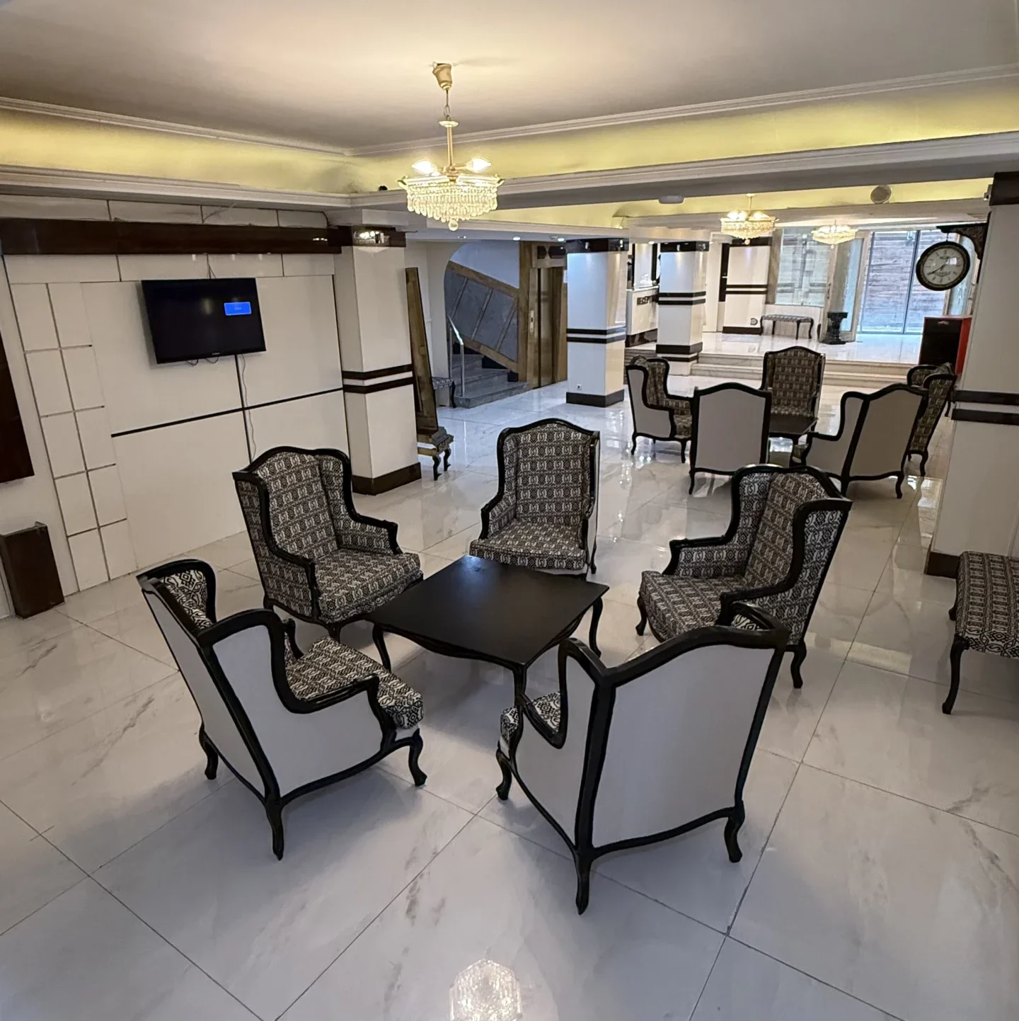 لابی هتل سفرا طلایی مشهد