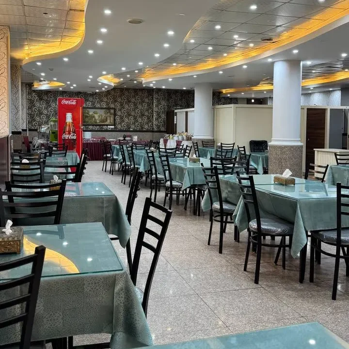 رستوران سفرا طلایی