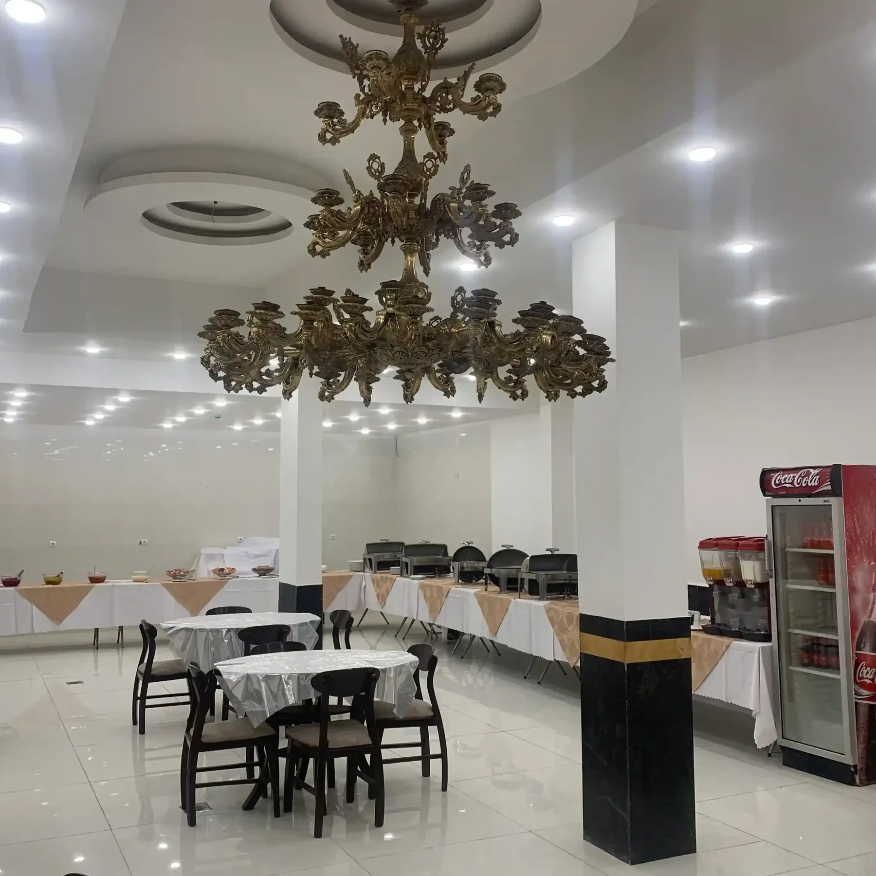 فضای کلی رستوران هتل ارگ مشهد