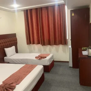 اتاق تریپل هتل ارگ مشهد